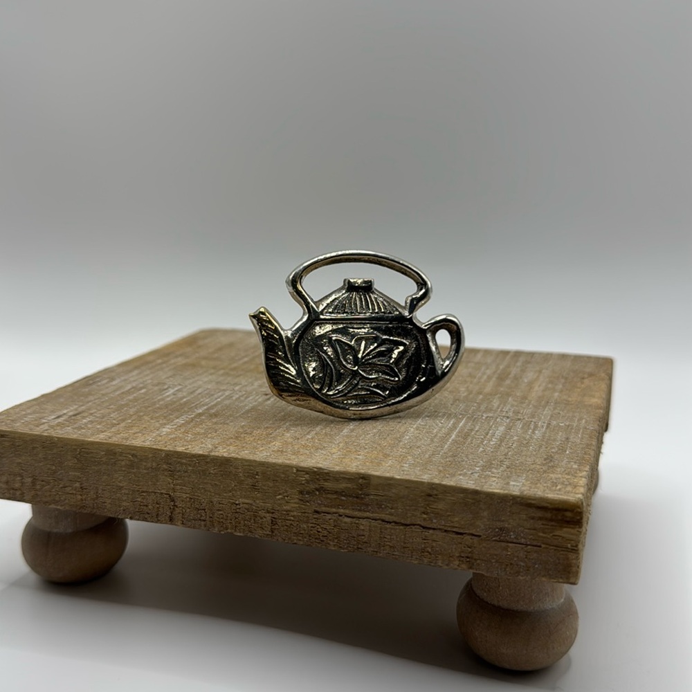 Vintage Lillian Vernon Teapot  Silver Plated Napkin Ring Set of 4‎ with Box